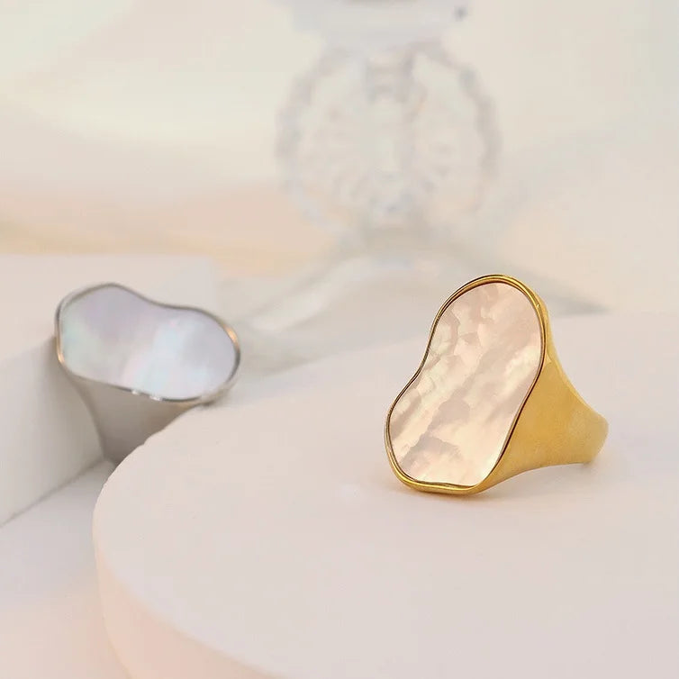 Unique Beautiful Stainless Steel Trending Women White Shell Custom Mens Ring Gold