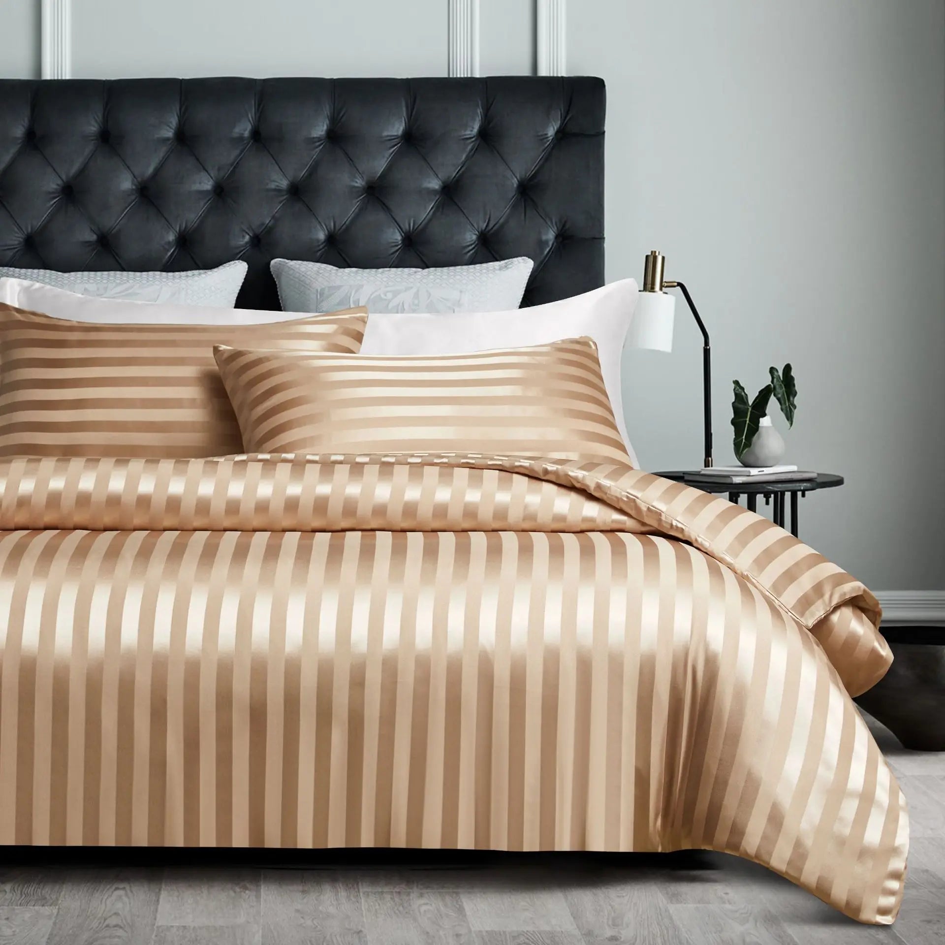 Wholesale Luxury Striped Satin Bed Sheet Duvet Cover 100% Polyester Modern Twin Queen King Sizes for Home Hotel Wedding Bedding
