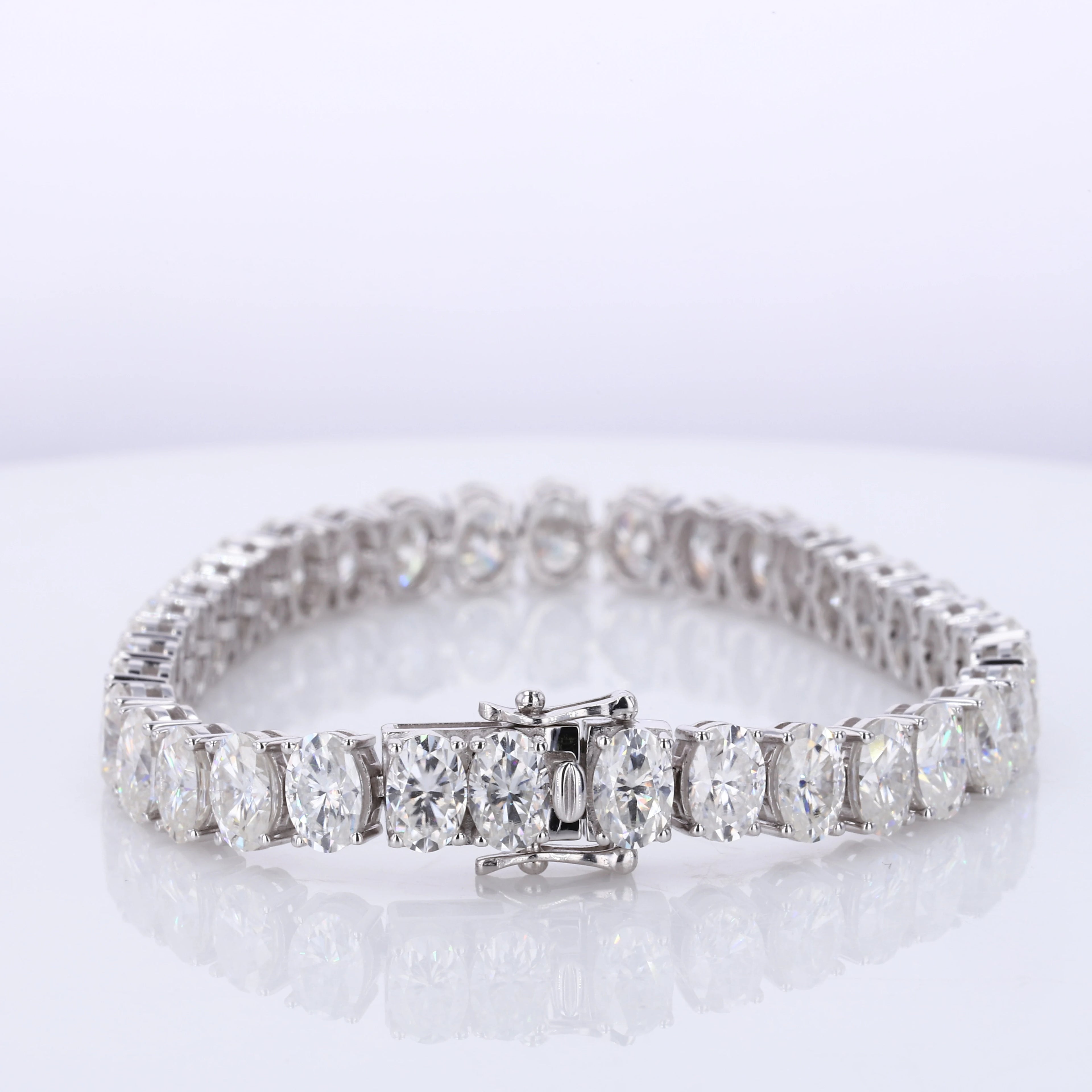 Luxury Unisex Bracelet 14k White Gold 3*5mm 4*6mm Oval Shape Moissanite Tennis Bracelet