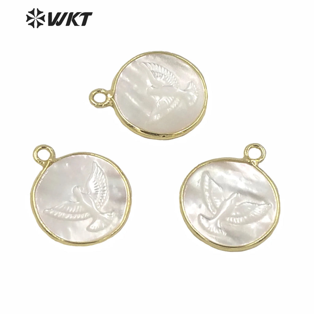 WT-JP237 WKT New Design Factory Directly Sale Christian Religious Peace Pigeon Pendant Carved Natural White Pigeon Shell Pendant
