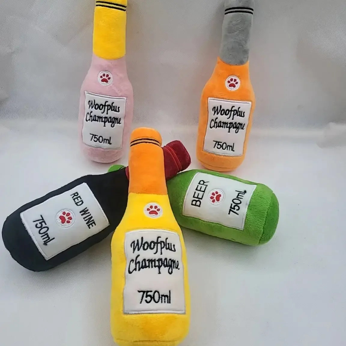 Free Samples Manufacturer Wholesale Customize High Quality Squeaky Beer Custom Stuffed Plush Dog Toys