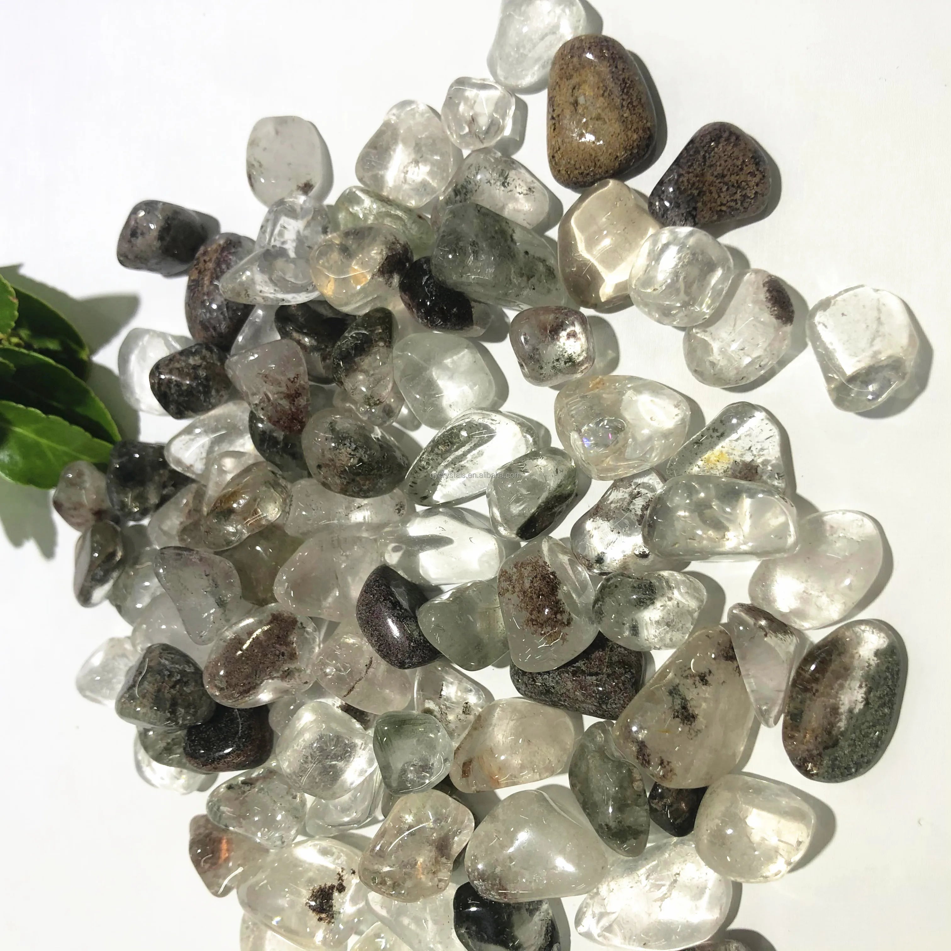 Wholesale Natural polished Green Garden Quartz Chips Healing Crystal Gravels Green Crystal Chip Decoration Stones