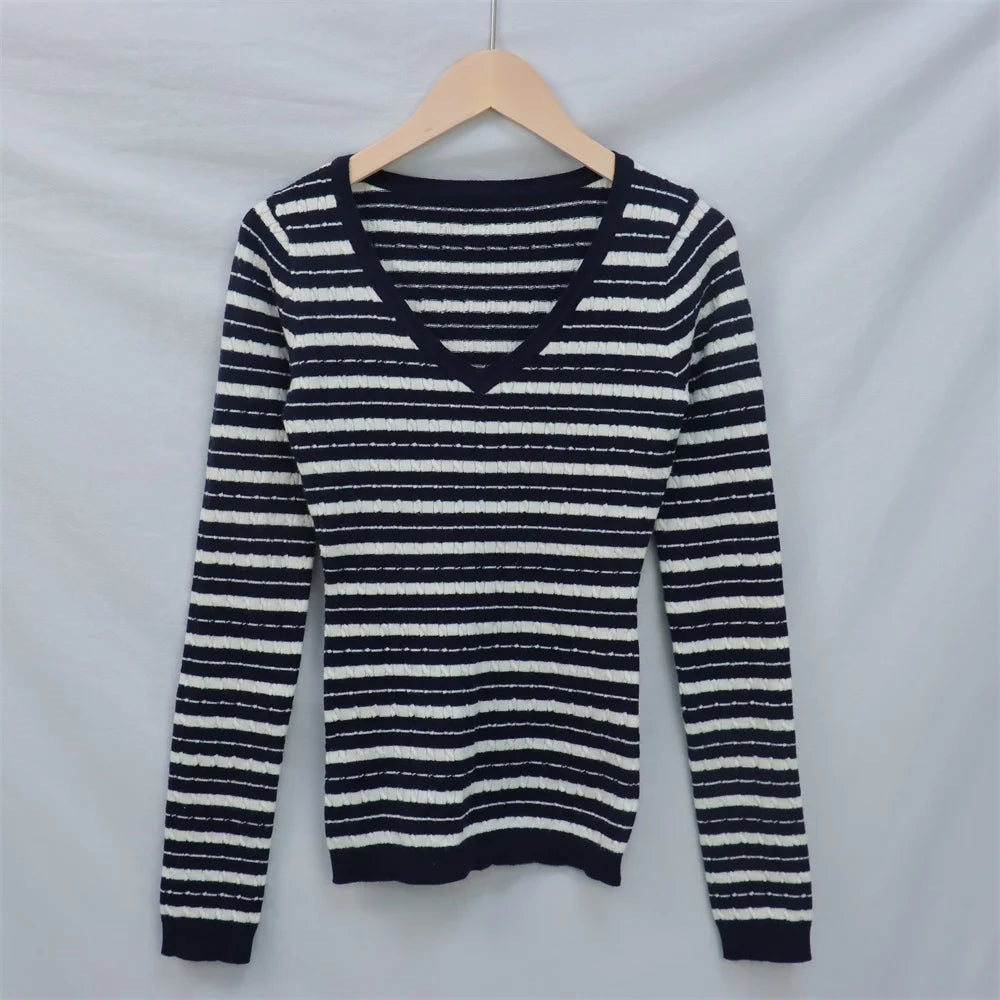 Soft Autumn Stripe V-neck Buttons Long-sleeved Casual Breathable Pullover Regular Cable Knit Custom Women's Sweater Wholesale