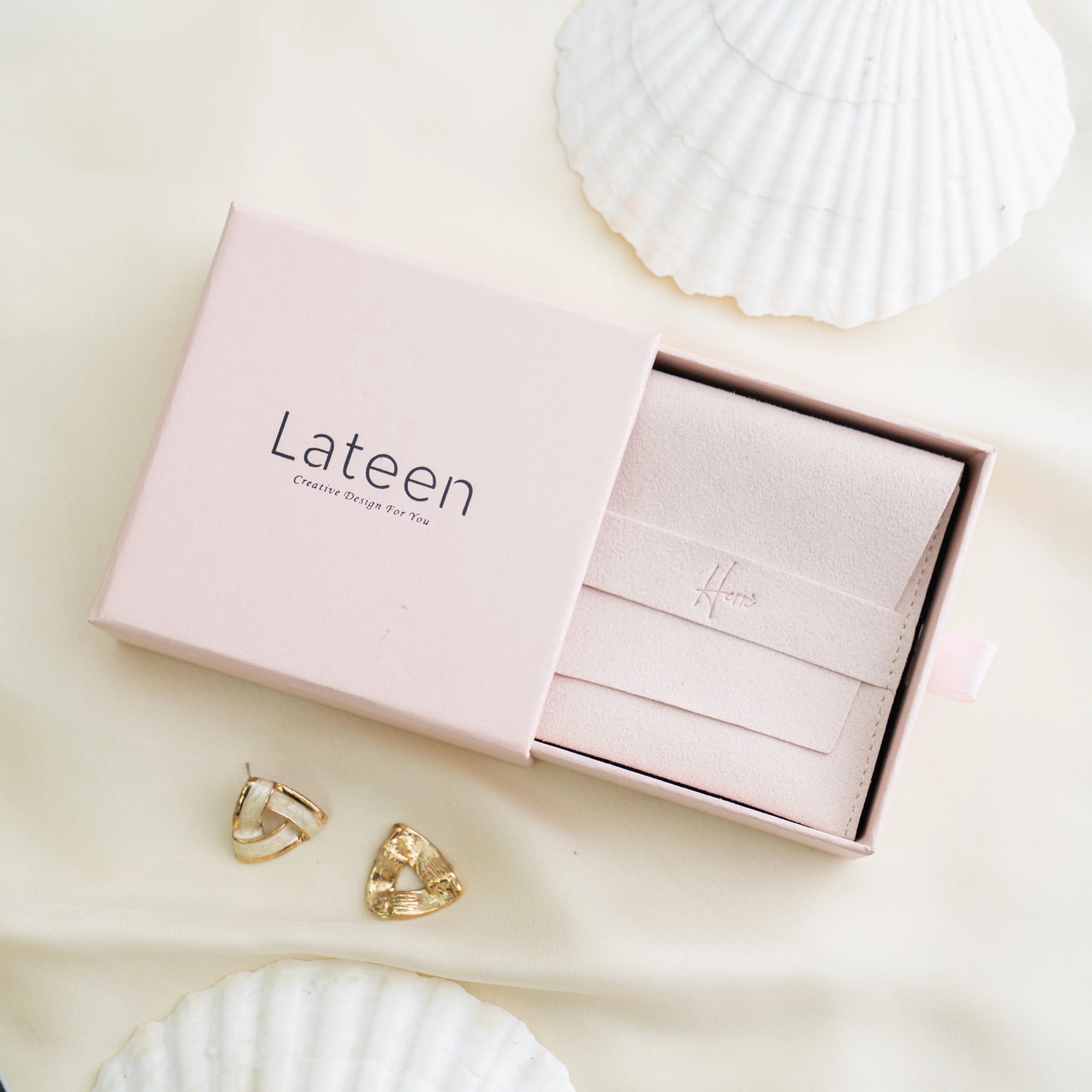 Custom Deboss Print Pink White Jewelry Packaging Box Sliding Gift Paper Drawer Box Packaging for Earring Bracelet