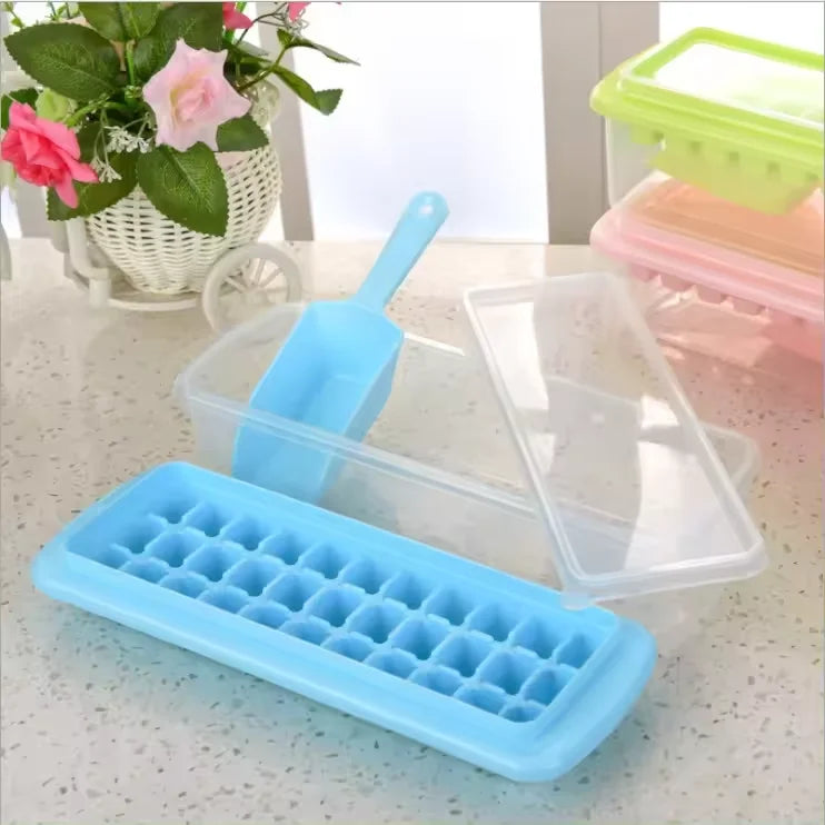 Hot Sell Wholesale Ice Cube Tray square Ice Cube Tray With Lid and Bin