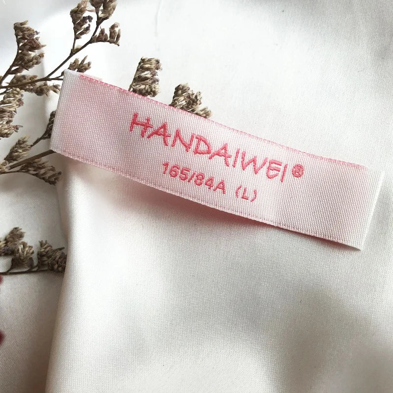 Custom LOGO Name Cloth Tags Satin Fabric Sew-On Soft Damask Woven Labels for Clothing Customizable Garment Woven Labels