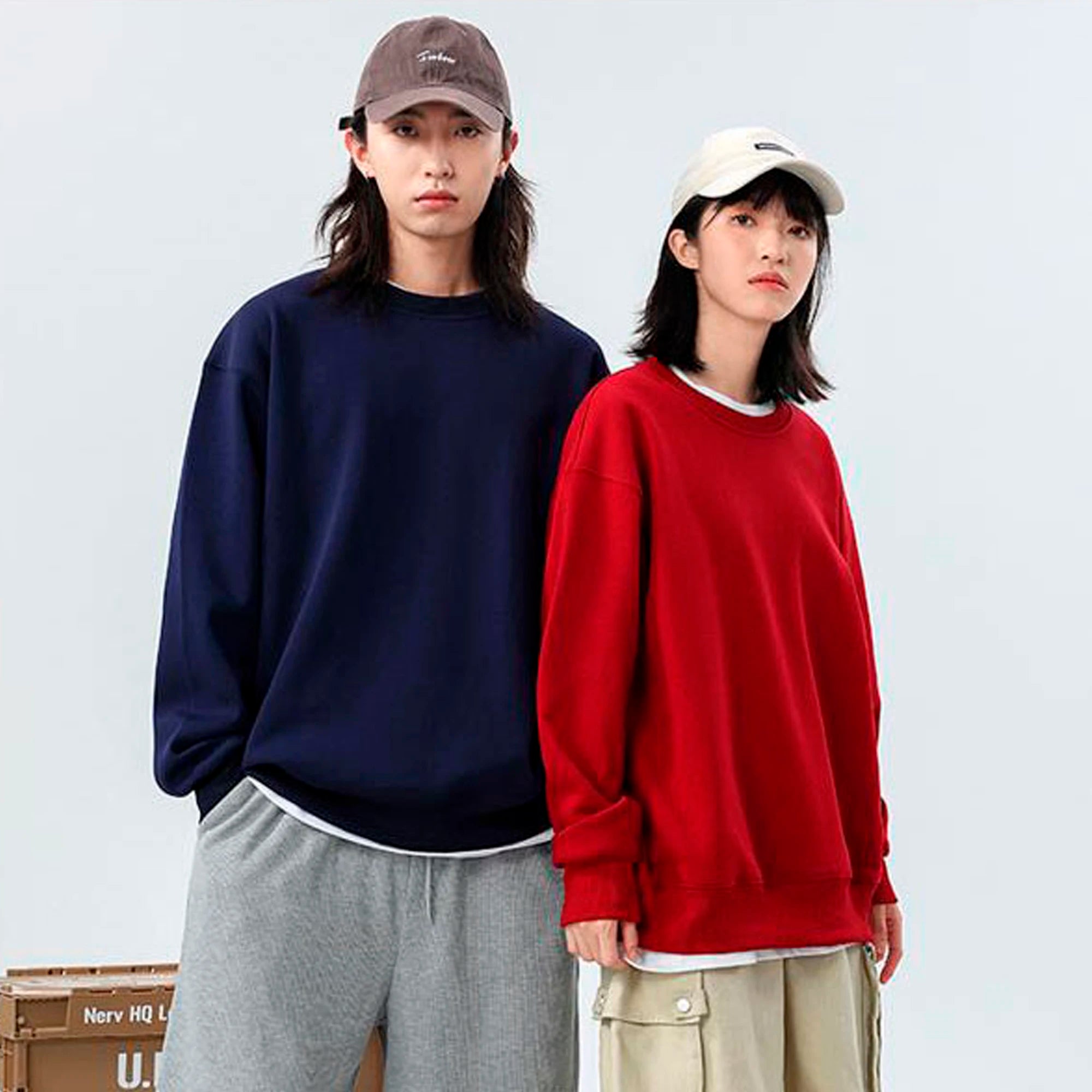 Crew Neck Thick Sweatshirts Hoodies for Mens Custom DTF Printing Boxy Fit Sweatshirts Manufacturer