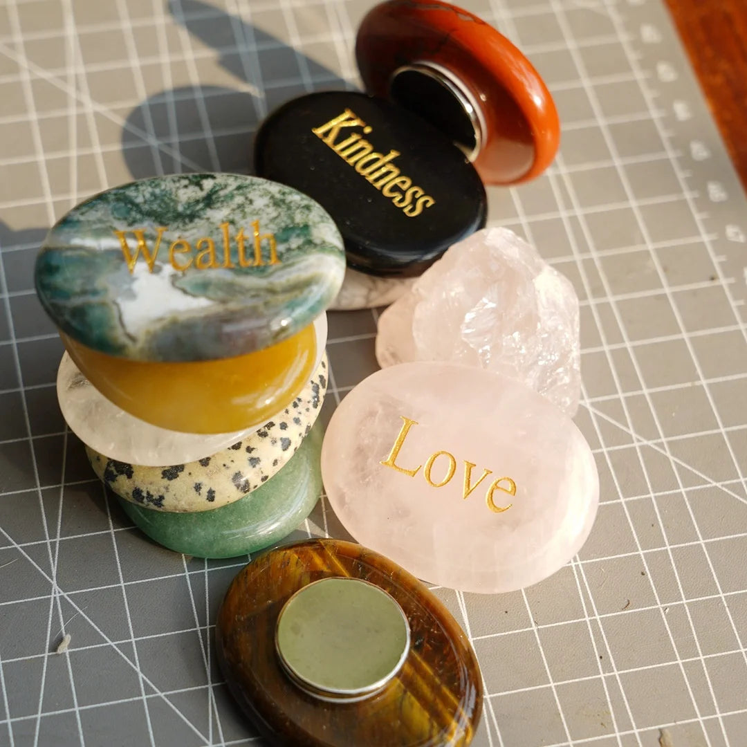 HZ Natural Crystal Agate Strong Attraction for Meditation Play Mixed Colors Engraved Power Stone Refrigerator Magnet