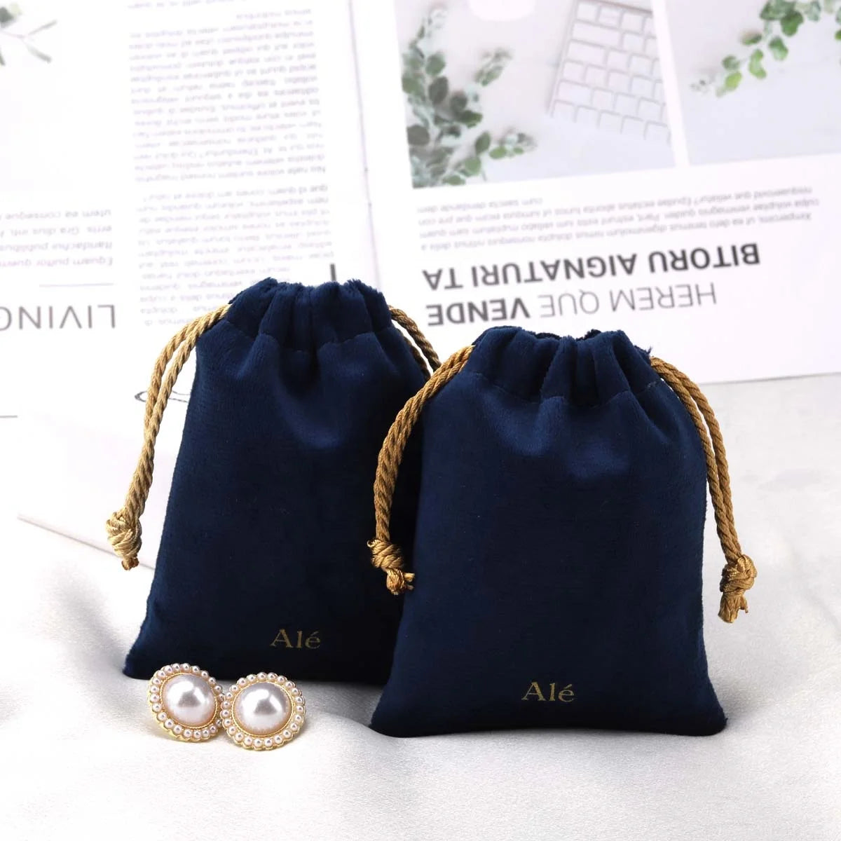 High End Small Watch Key Jewelry Storage Velvet Drawstring Bag Custom Logo Printed Security Glasses Rings Bracelets Earrings