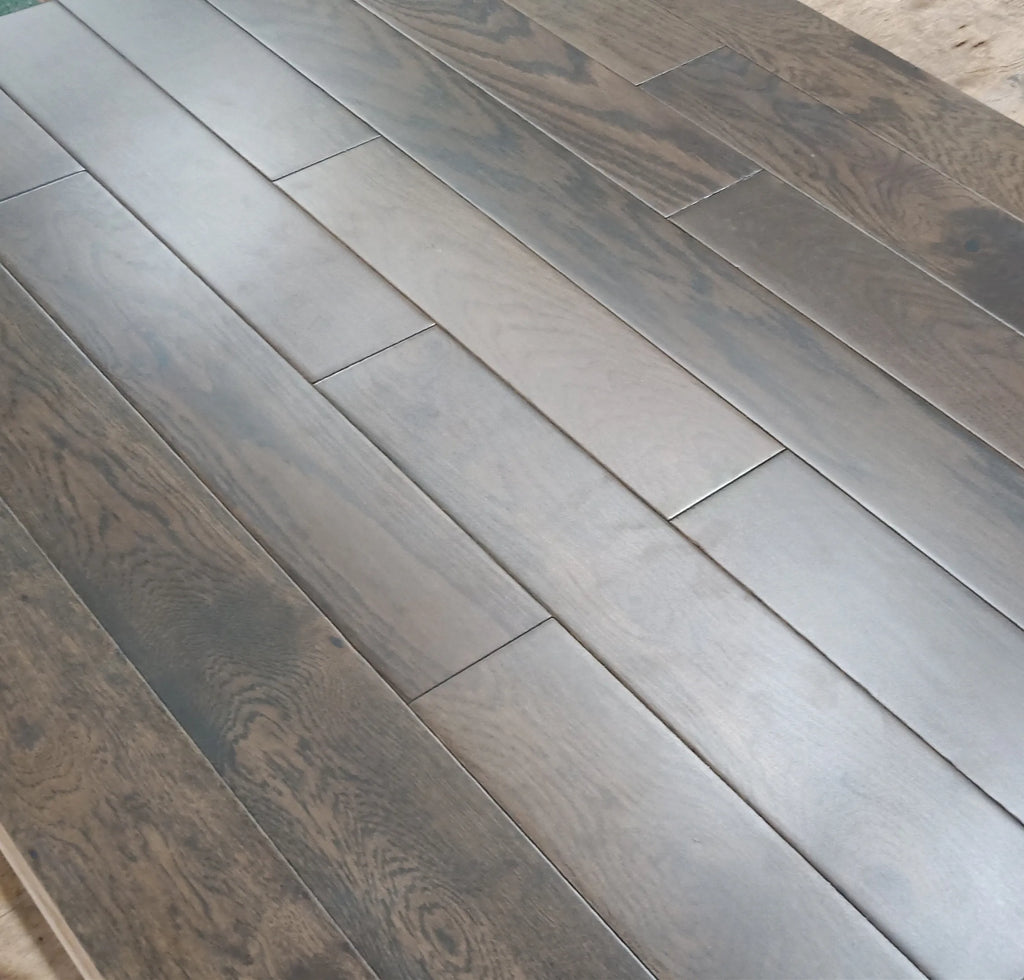 Hot Sale Canada Jaenmaken MKNO.2758 Modern 3/4" Solid Dark Oak Flooring ABC Surface Grading Eco-Friendly for Certified 25-Year