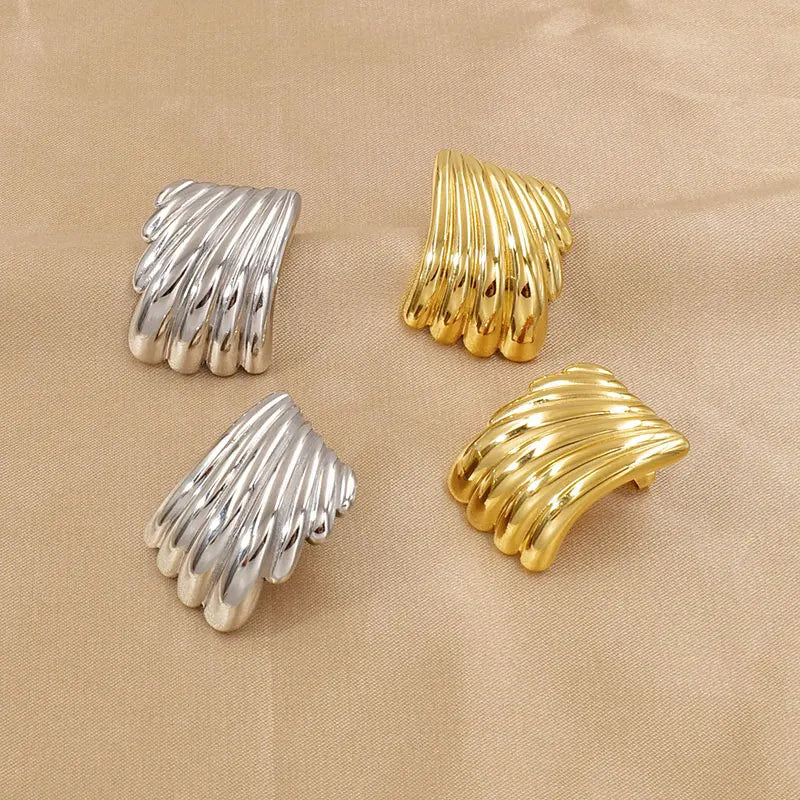 Wholesale Bluk Fashionable 18K Gold Plated Stainless Steel Personalized Waterproof Wing Statement Stud Earrings for Women