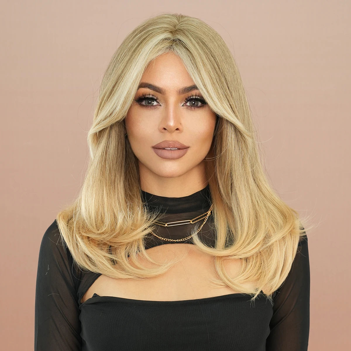 Highlights Blonde Wigs for Women Medium Length Straight Layered Synthetic Wigs with Bangs 20 Inch Women Natural Hair Peluca MegaBDM