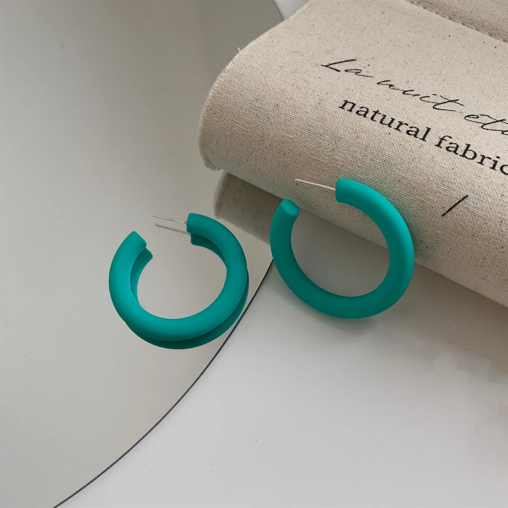 Retro Japanese  Korean Trend of Candy Jelly Color Small Cc Shape Simple Gifts Student Earrings for Sweet Girls