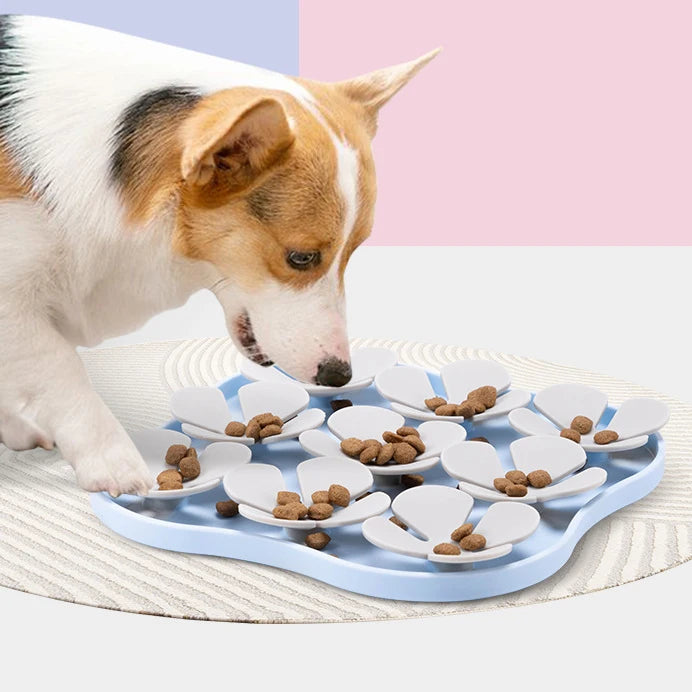 Lucky Clover Pet Food Mat Automatic Slow Food Plate Bowl Silicone Slow Food Prevention for Cat Dog Travel-friendly Bowls for Cat