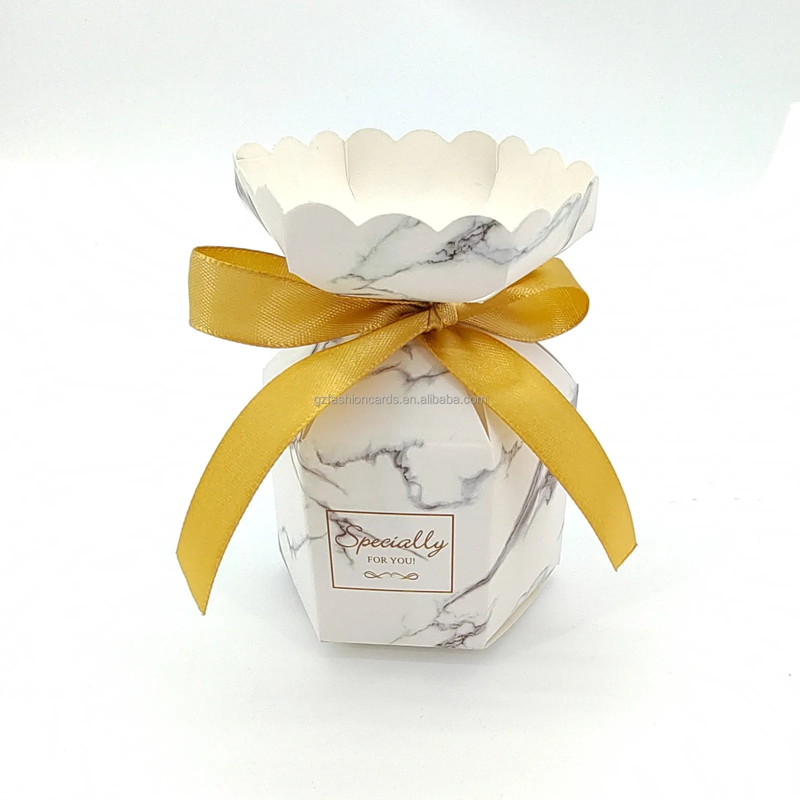 Promotion Price Christmas Candy Paper Gift Box Wedding Favors Candy Box With Ribbon