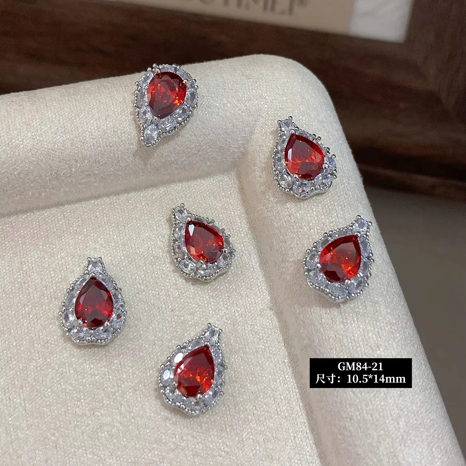 Exquisite Luxury 3D Nail Accessories Love Jade Water Drop Diamond AB Rhinestone ABS Salon Wear Sparkle Summer Nail Art Cartoon