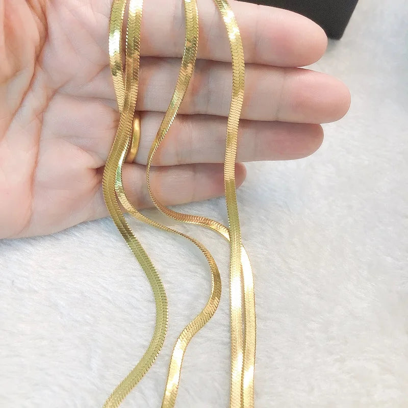 Inspire Jewelry Gorgeous Gold 4MM Snake Chain Necklace Herringbone Necklace Fashionable Stainless Steel Necklace Men and Women