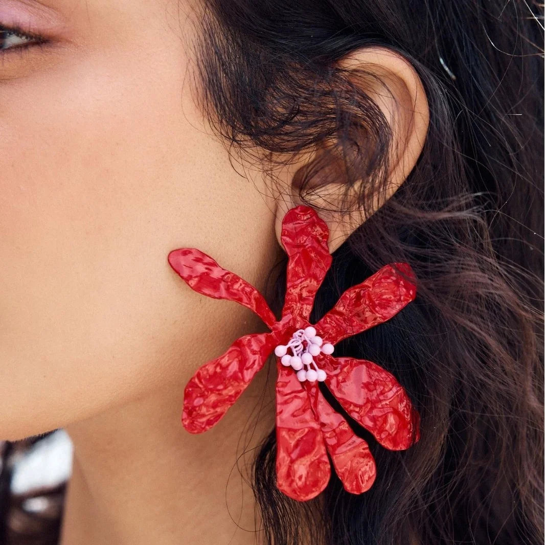 Summer Trendy Women's Alloy Earrings New Red Large Flower Dangle with Gold Plated Petal Beaded Flower Ear Studs