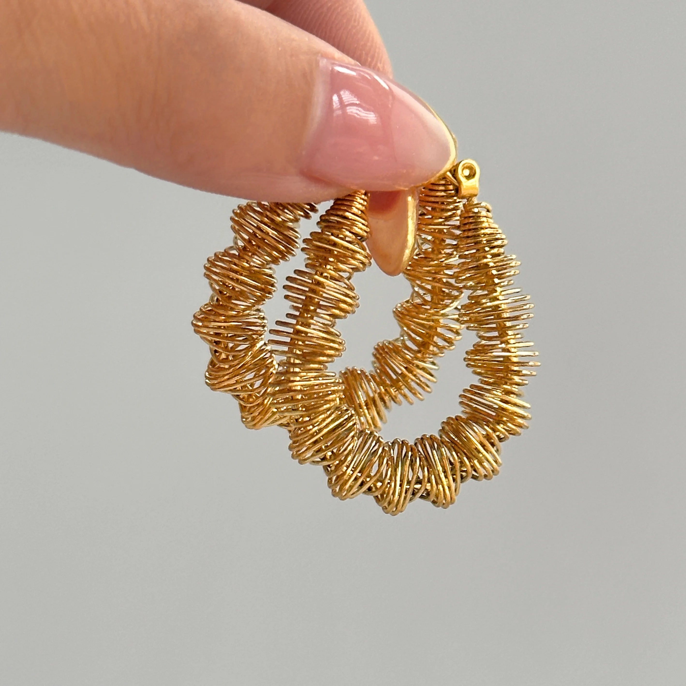 Dazan HOT 18k Gold Plated Winter Hypoallergenic Stainless Steel Spring Twist Gypsy Wave Vintage C Earrings for Camisole Dress