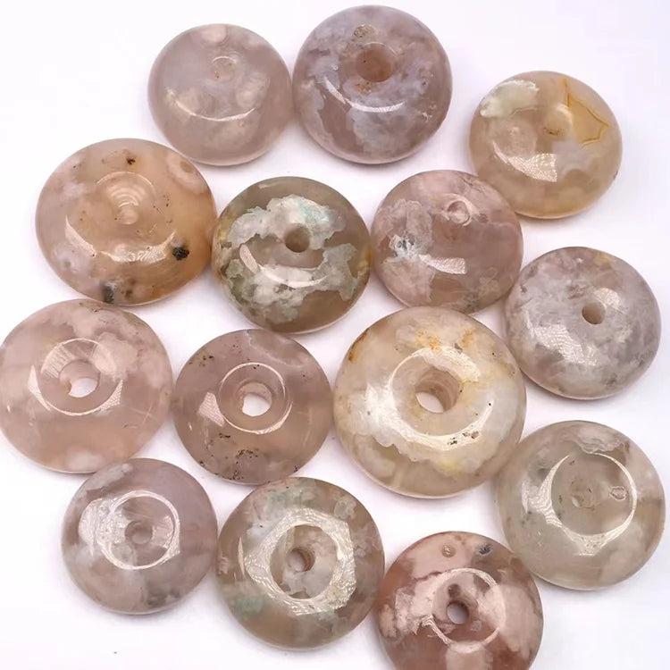 Factory Supply Feng Shui Style Sakura Agate Donut Pendant Necklace Natural Quartz Crystal Doughnut Engraved with Precision