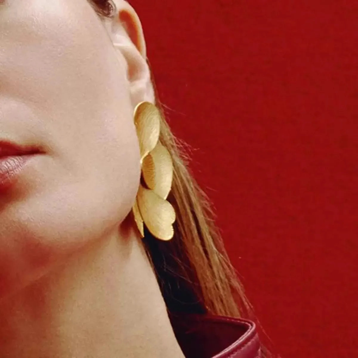 2025 New Arrival Fashion Jewelry New Alloy Minimalist Earrings for Women Trendy Metallic Floral Metal Leaf Earrings