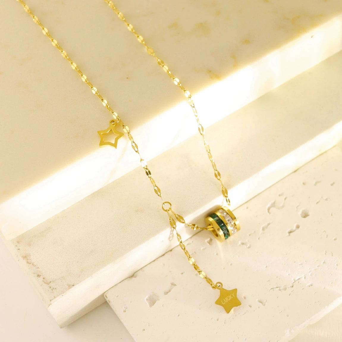 Fashionable Luxury Brand Stainless Steel Necklace Trend Shell Stone Pendant Girl Gold Plated Chain Jewelry for Women Gifts