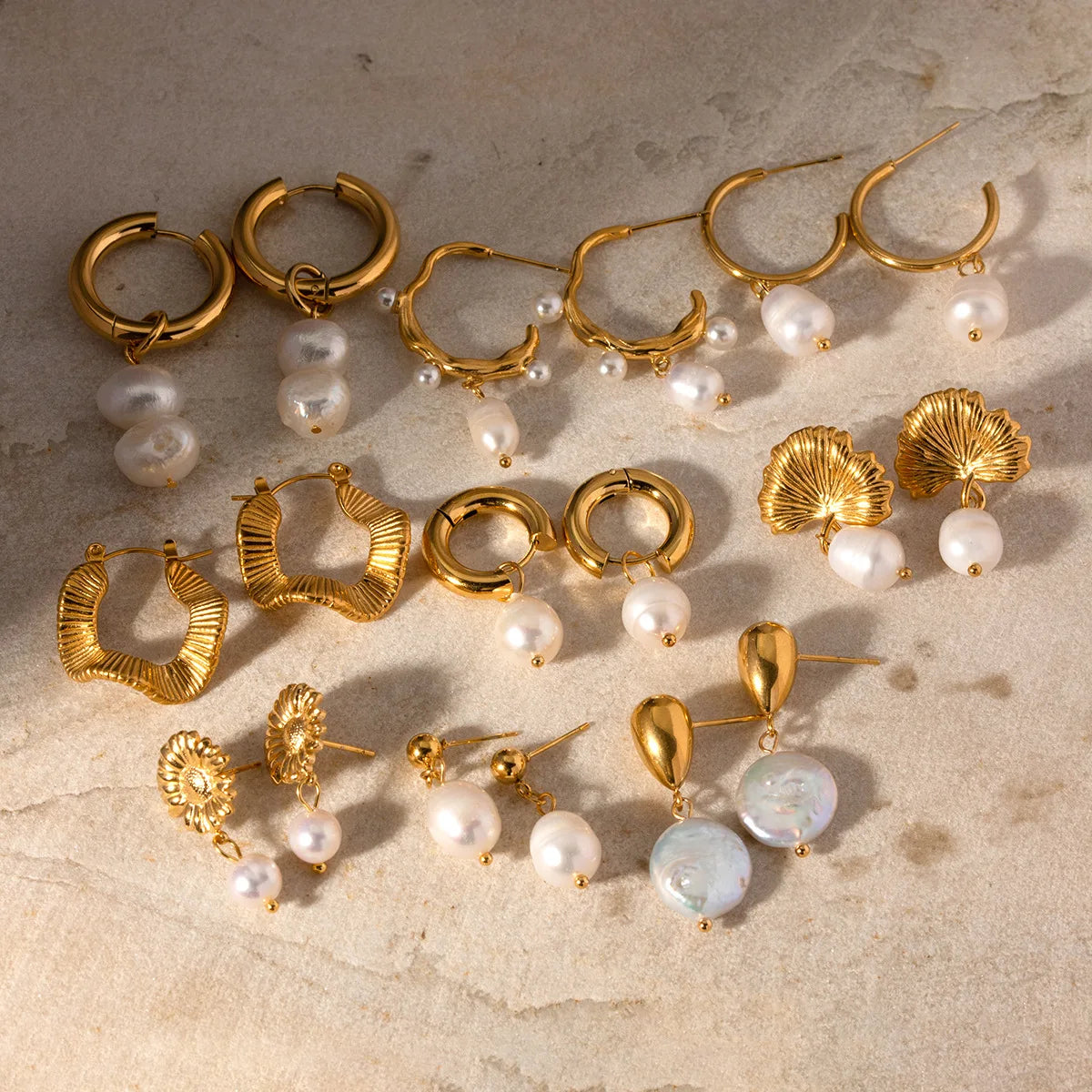 Mix Style Fashion Jewelry 316L Stainless Steel Wave 18K Gold Plated Freshwater Pearl CC Hoop Earring