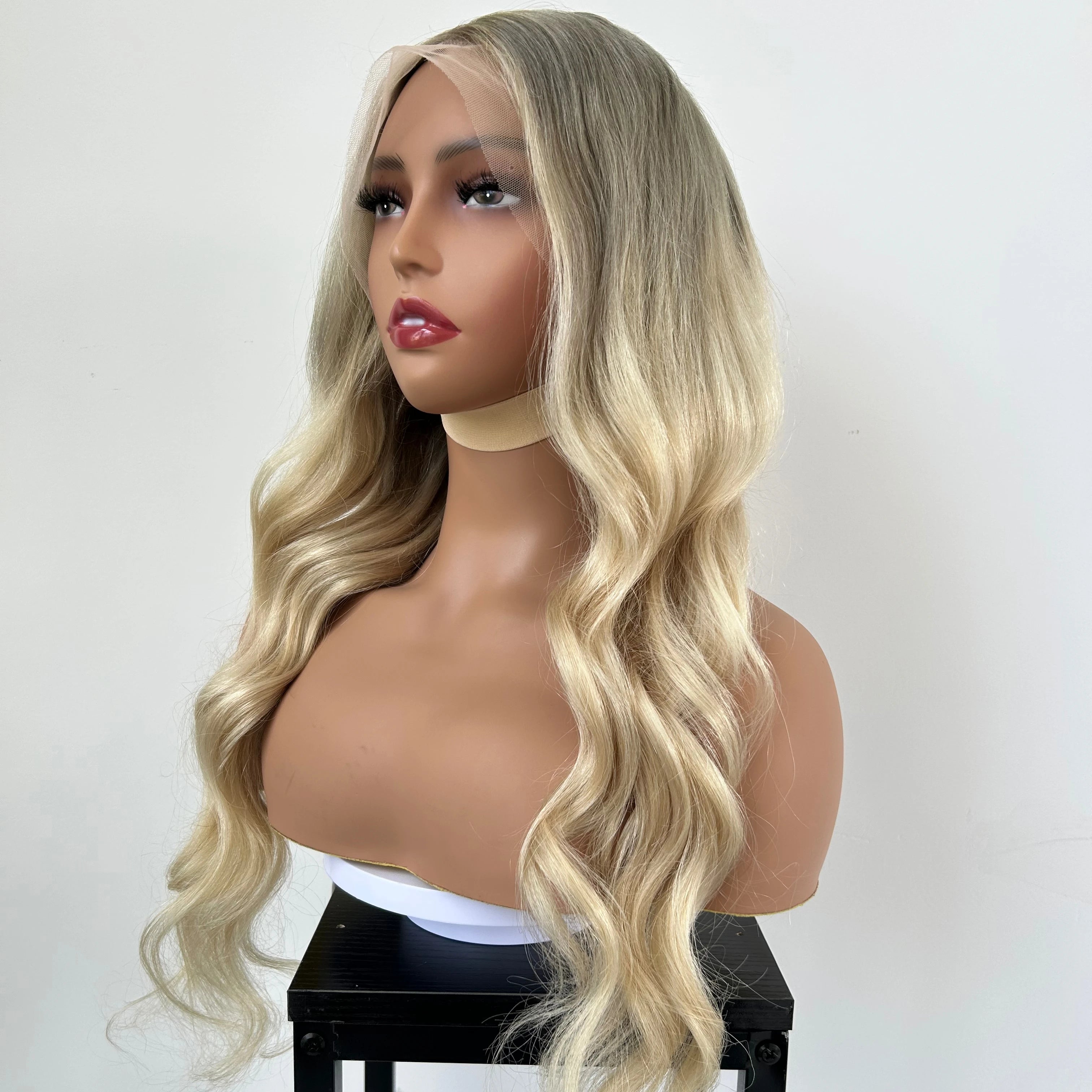 Virgin European Human Hair Wig Ombre Blonde Color Body Wave Cuticle Aligned 13X4 HD Lace Front Wig for Women