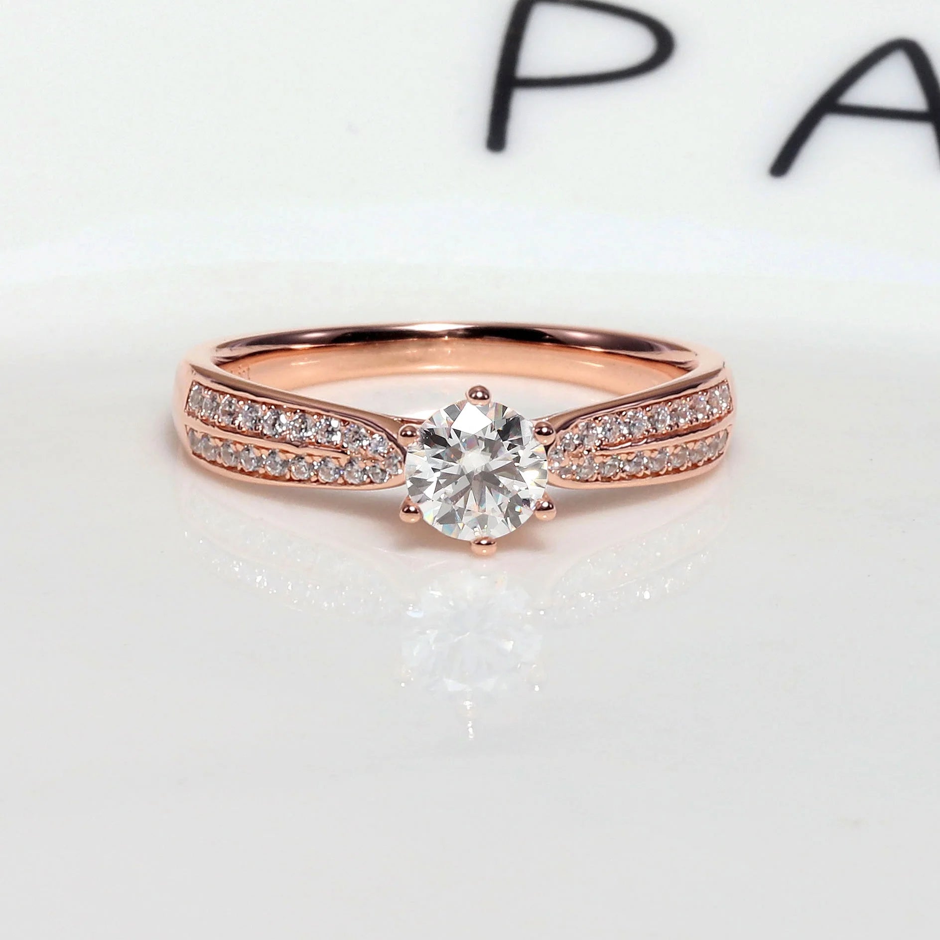 M06B Abiding Hot Sale Zirconia Row Gra Certified D Color Moissanite 925 Sterling Silver Rose Gold Plated Ring for Engagement