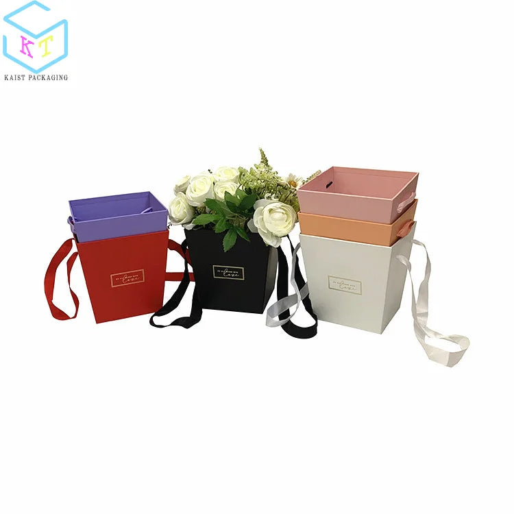 Flower Bouquet Arrangement Bucket Small  in Hand Valentine's Day  Gift Box Mother'Day