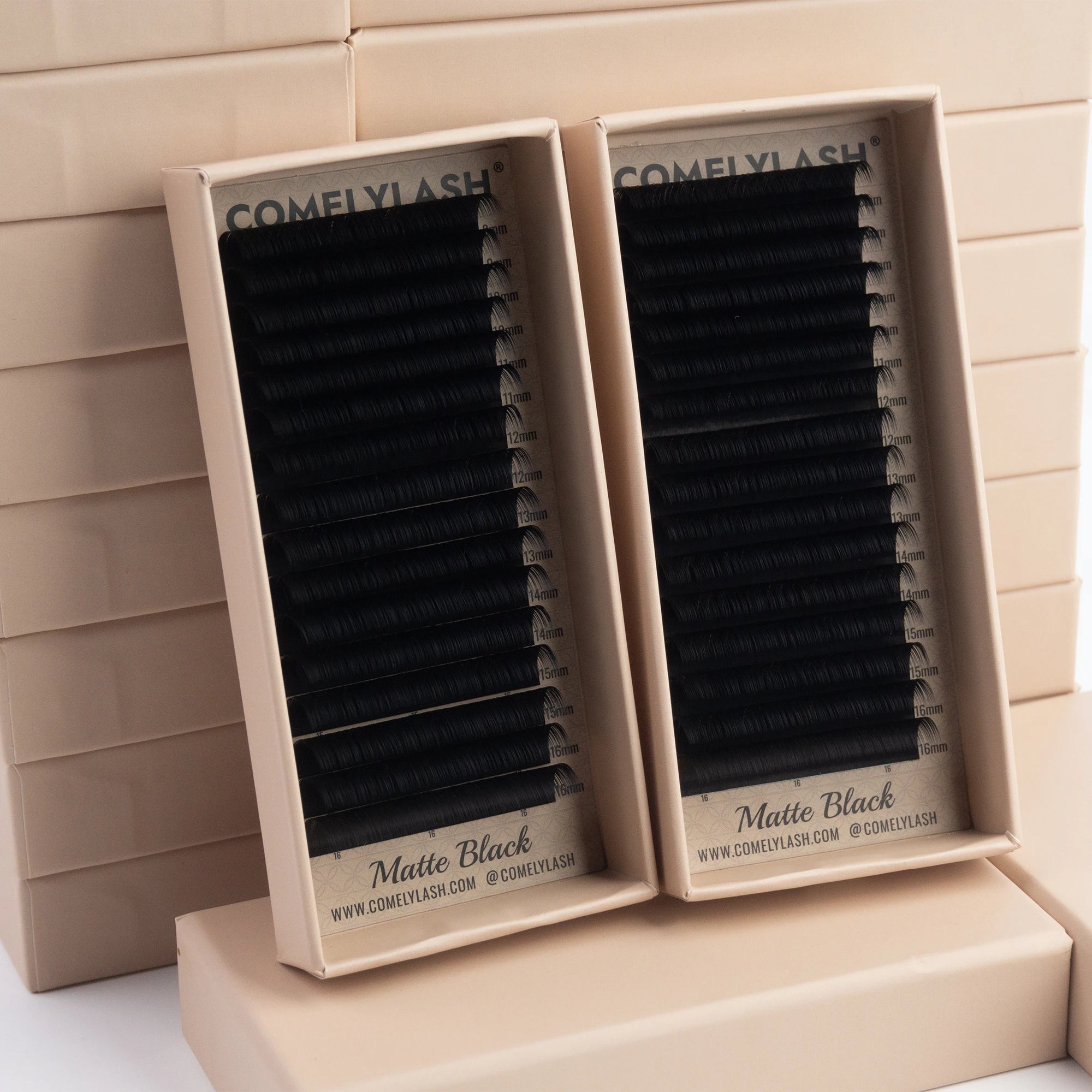 Comelylash Professional Bulk Silk Eyelash Natural Soft Custom Made Eyelash OEM Available Mixed Lash Trays Short Stem Volume Silk