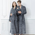 Women's Warm Sleepwear Solid Flannel Luxury Bathrobes Custom High Quality Spa Hotel Bathrobe Shower Coral Fleece Bathrobe