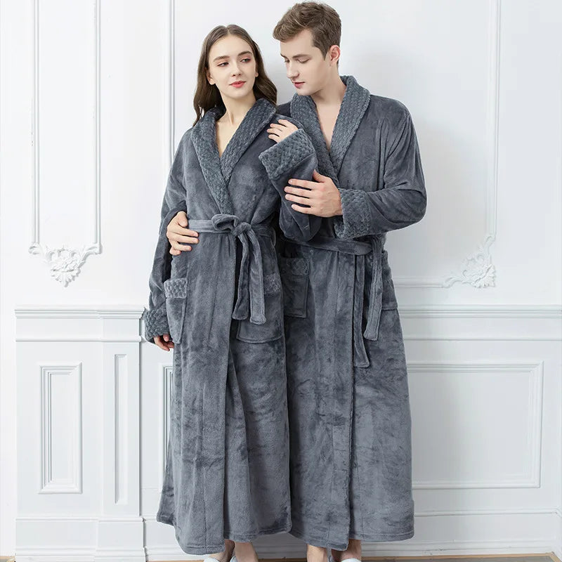 Women's Warm Sleepwear Solid Flannel Luxury Bathrobes Custom High Quality Spa Hotel Bathrobe Shower Coral Fleece Bathrobe