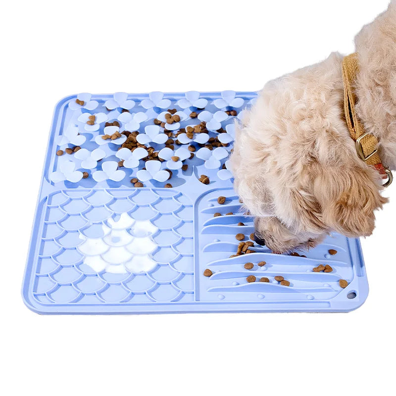 Silicone Dog Lick Mat Pet Food Slow Feeder Automatic Water and Food Dispenser for Distraction and Training ODM Item