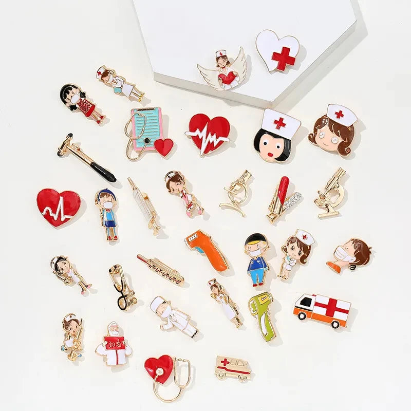 Pins for Clothes Caps Craft Metal Wholesale Various Styles 2024 New Ornamentation Custom Design Kids Souvenir Europe Bronze