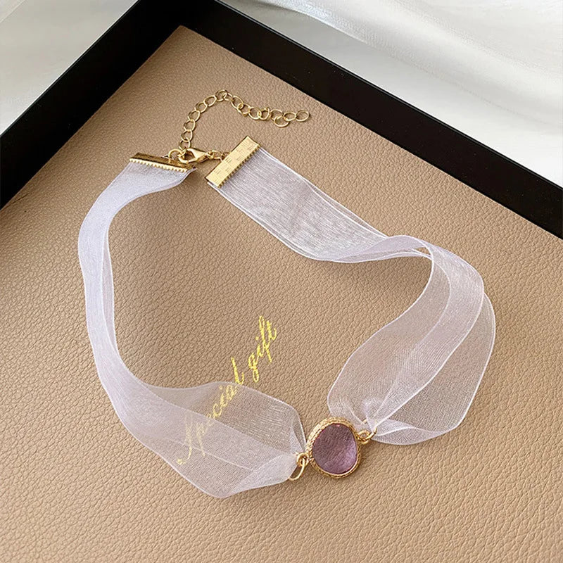 New Elegant Baroque Style Lace Short Choker Necklace for Women Students Fashion Crystal Pendants Party Jewelry