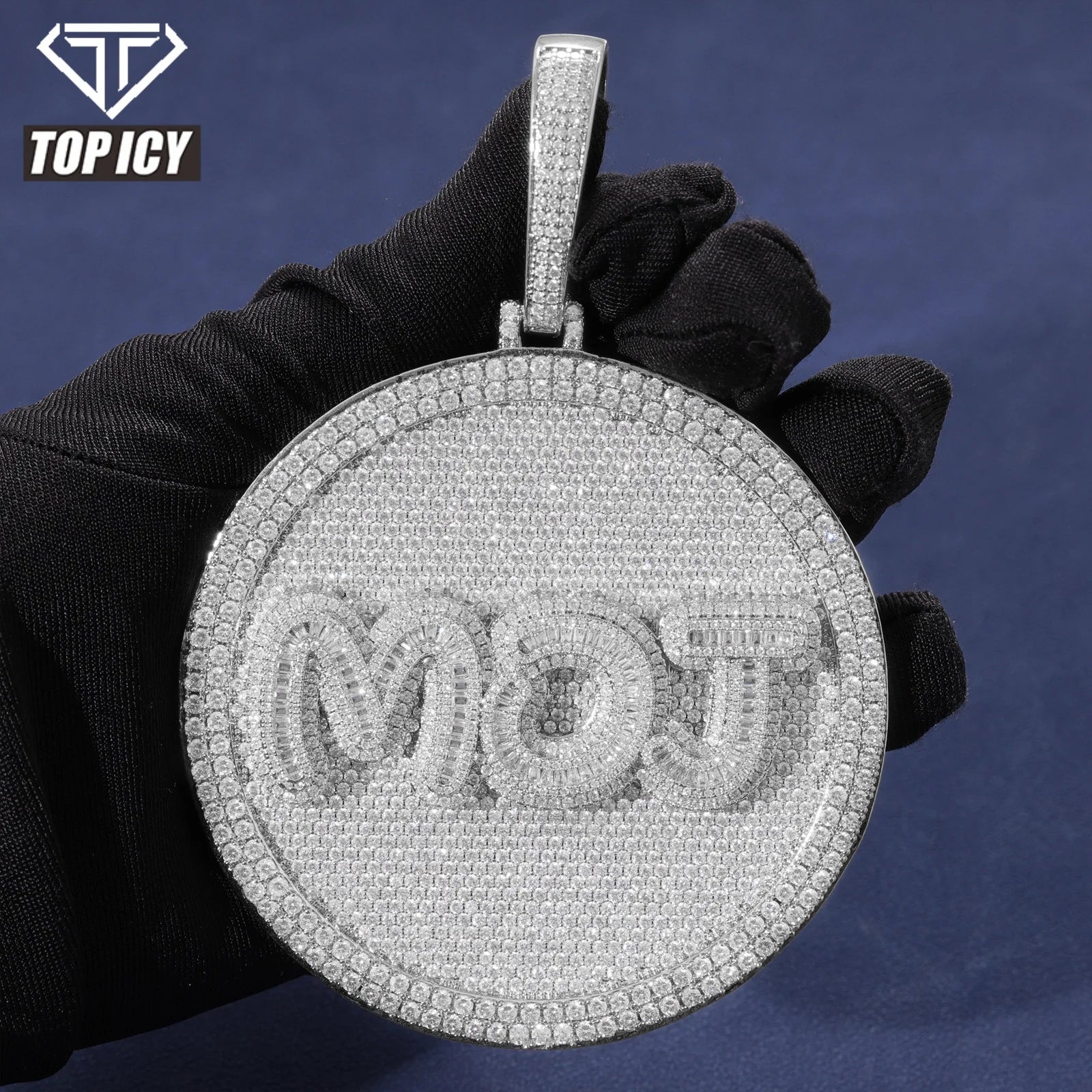Personalized Hip Hop Name Letter Round Pendant Jewelry Customized Iced Out Brass 5A Zircon Micro Pave Prong Setting Charms