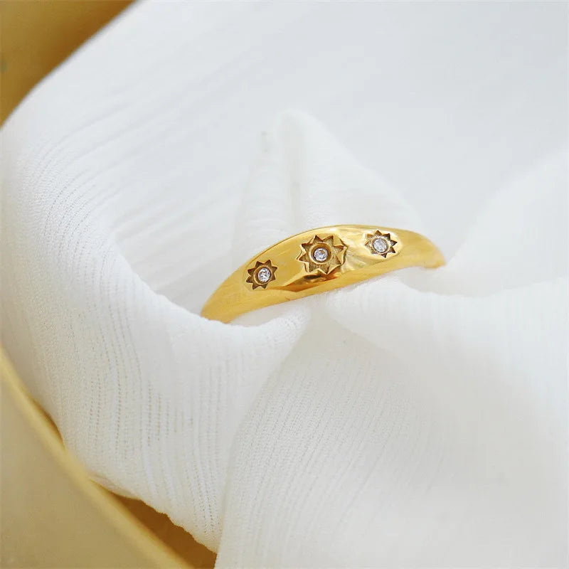 Bohemian Jewelry 18K Gold Plated Stainless Steel Star Ring Non Tarnish Minimalist Cubic Zirconia Finger Rings for Girls YF3400