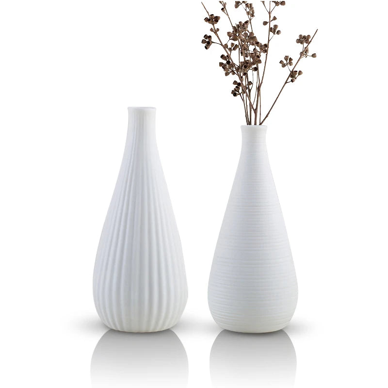 Nordic Style Threaded White Ceramic Fine Long Necked Vase Living Room Decoration