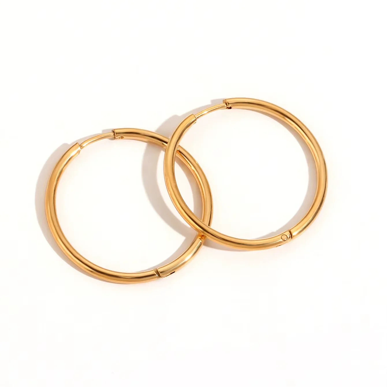 New Trendy Nontarnish Earring 18k Gold Plated Basic Flat Big O Hoop Earrings for Women Stainless Steel Jewelry Wholesale 2mm