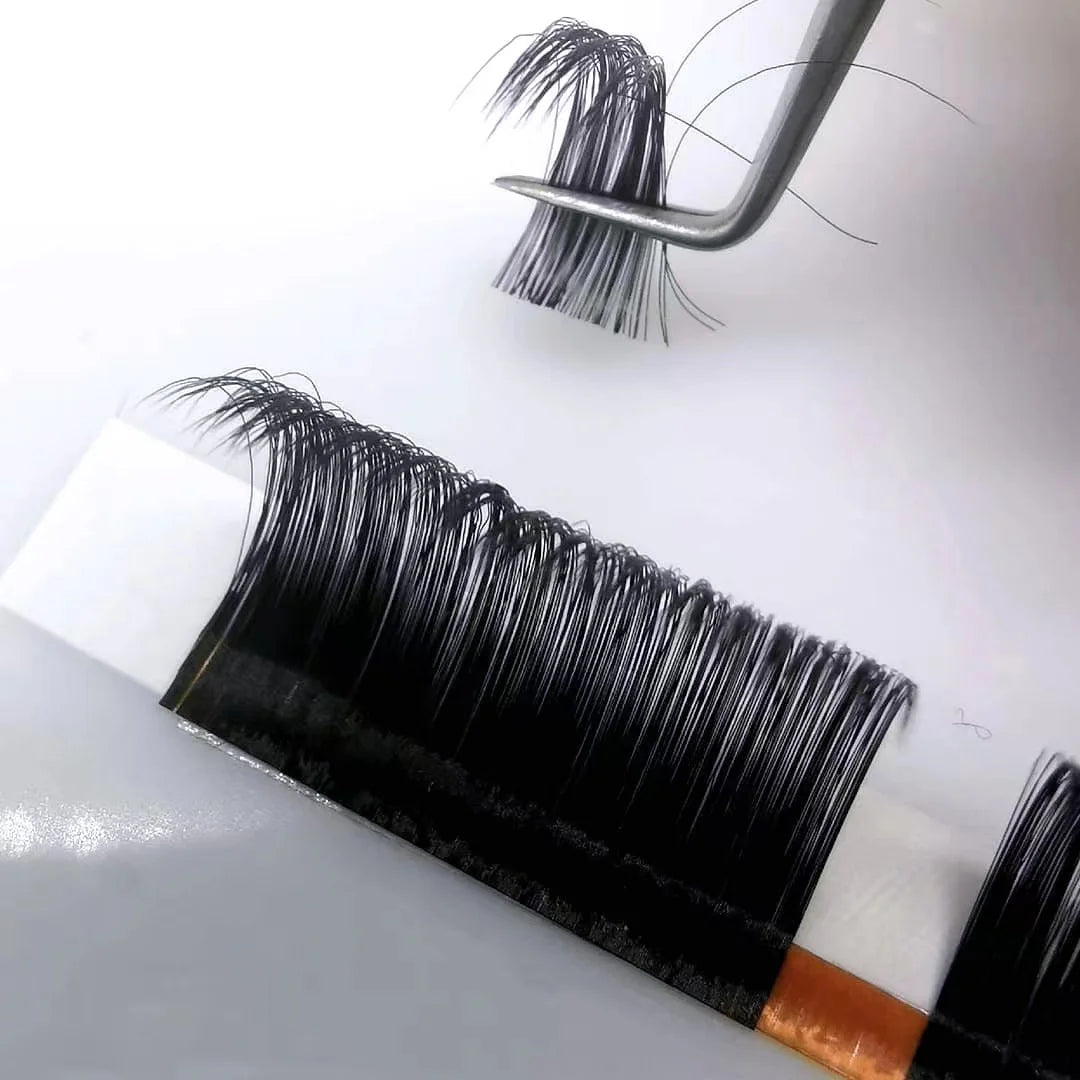 Private Label Handmade Silk Mink Pbt Material Eyelash Extensions Wholesale Faux Easy Fan Volume Eyelash Extensions
