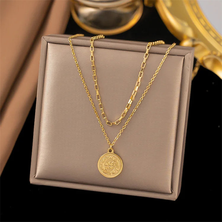 New Arrival Stainless Steel 18k Gold Plated Trendy Double Layered Figure Round Pendant Necklace for Women