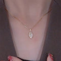 Custom Womens Fashion Necklace Fine Jewelry  18k Gold Plated Diamond Leaf Pendant Necklace Wholesale