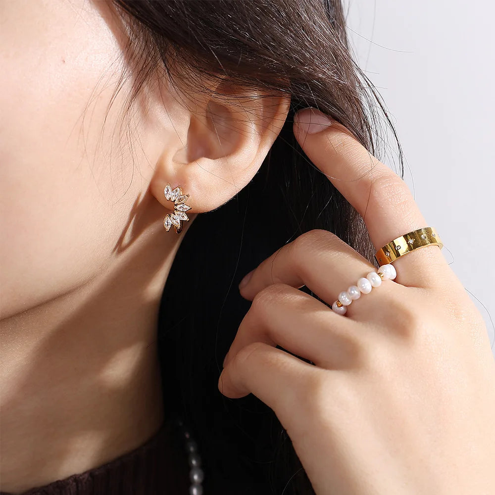 Fashion High Sense Plated 18K Gold Stainless Steel Flower Shape Huggie Waterproof Jewelry Zircon Stone Hoop  Earrings for Girl