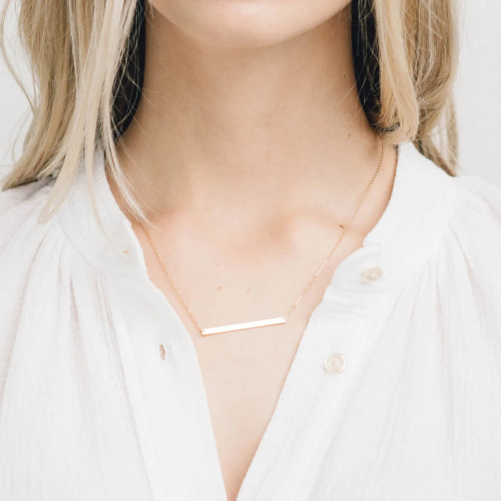 EManco South Korea's New Stainless Steel Word Pendant Short Gold-plated Collarbone Chain Contracted Necklace