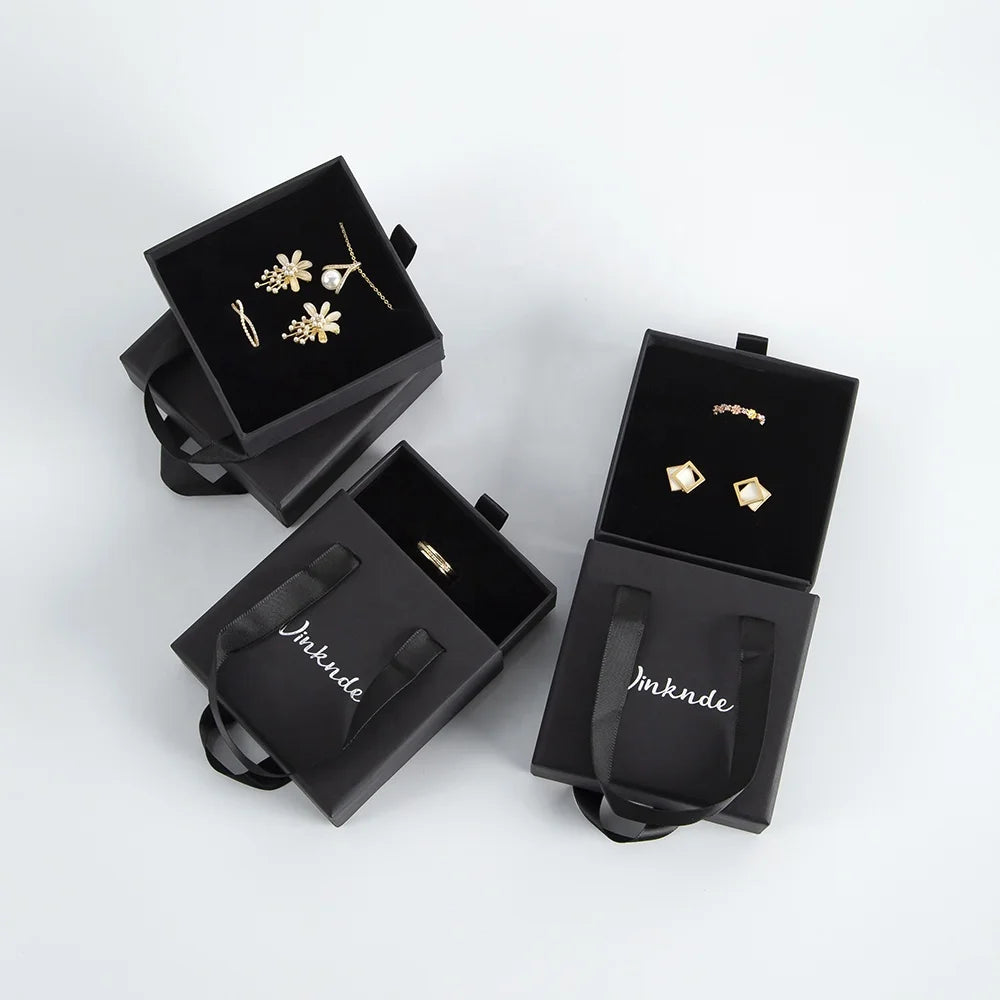 10x10x3.5cm Black Luxury Cardboard Jewelry Gift Box with Ribbon Handle Sliding Paper Packaging for Necklaces Other Pieces