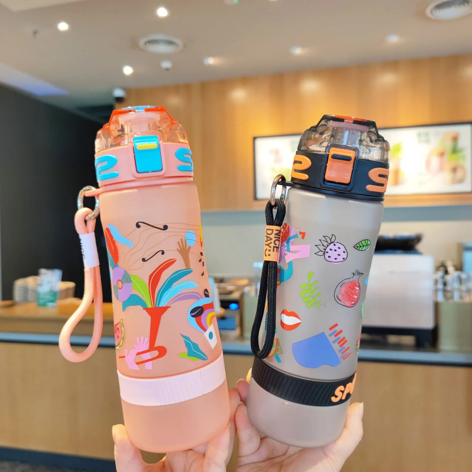 700ml Space Water Bottle Kis Gifts for Boys School Drink Cup with Straw Fashion New Design Custom logo Plastic Drink Mug