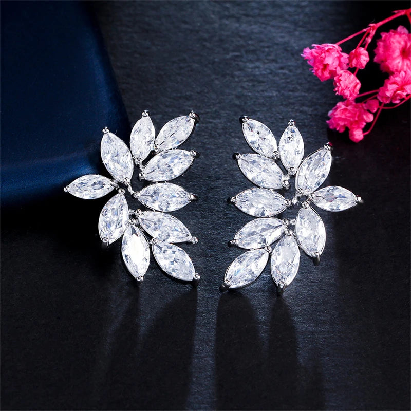 Simple Fashion Marquise Cut Cubic Zircon Crystal Symmetrical Leaf Stud Earrings for Women Party Brass Jewelry Ladies Accessories