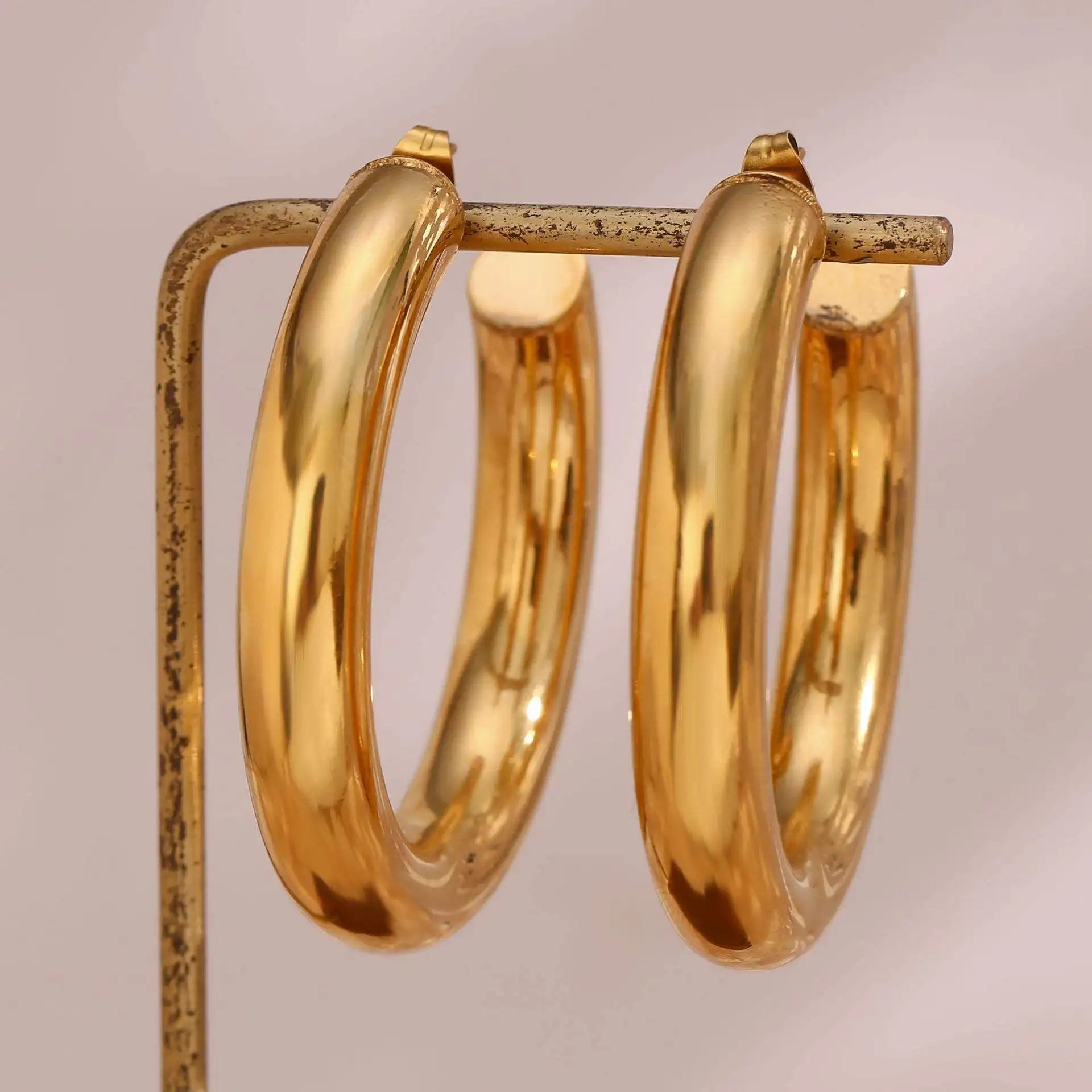Dainty C Shaped Hoop Earrings 18k Gold Plated Dangle Vintage Luxury Fashion Earrings for Women