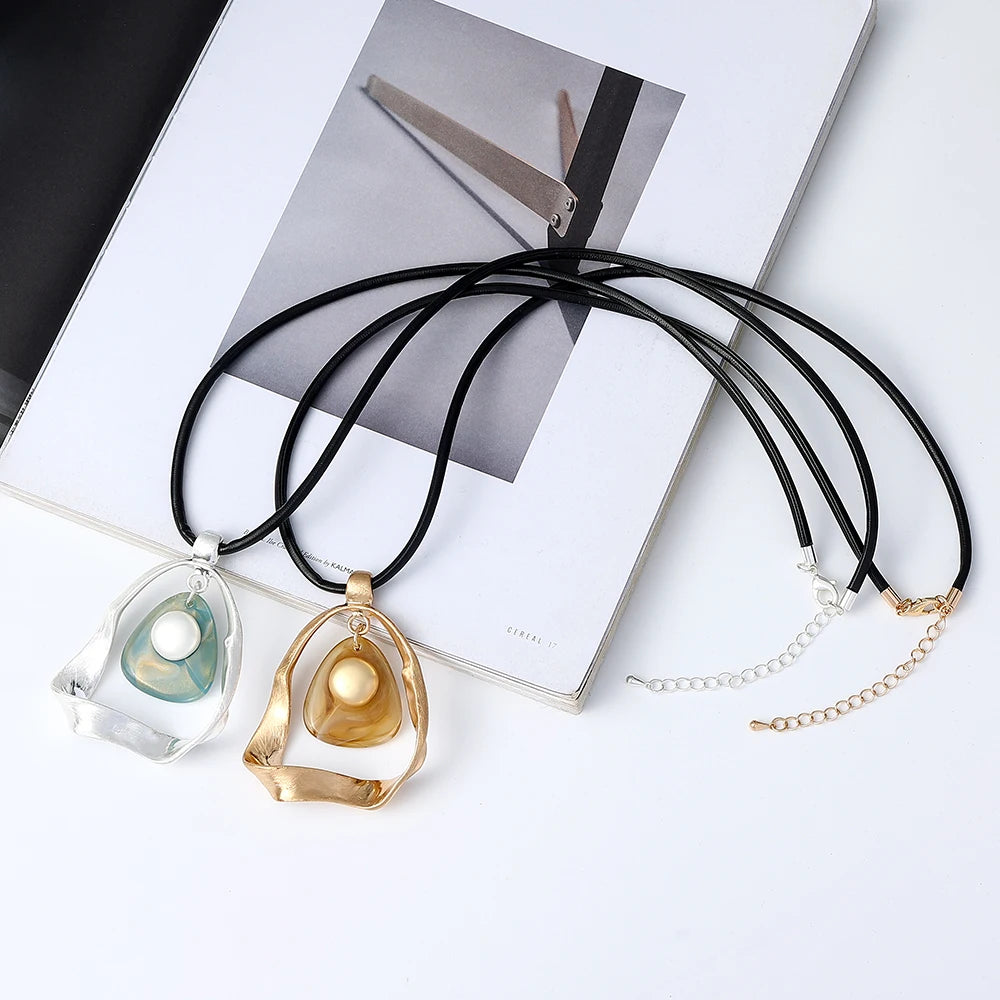 TongLing European Vintage Long Sweater Necklace Colorful Resin Pendant Necklace for Daily Wearing MegaBDM